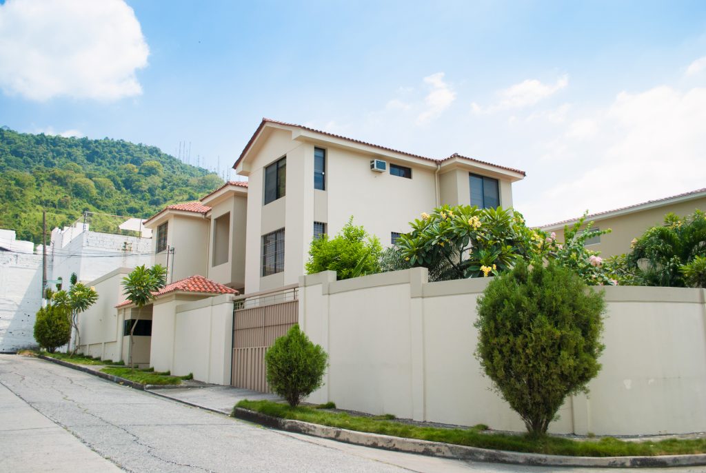 condominio cerro azul II de la constructora marbe ubicado en colinas de los ceibos en guayaquil